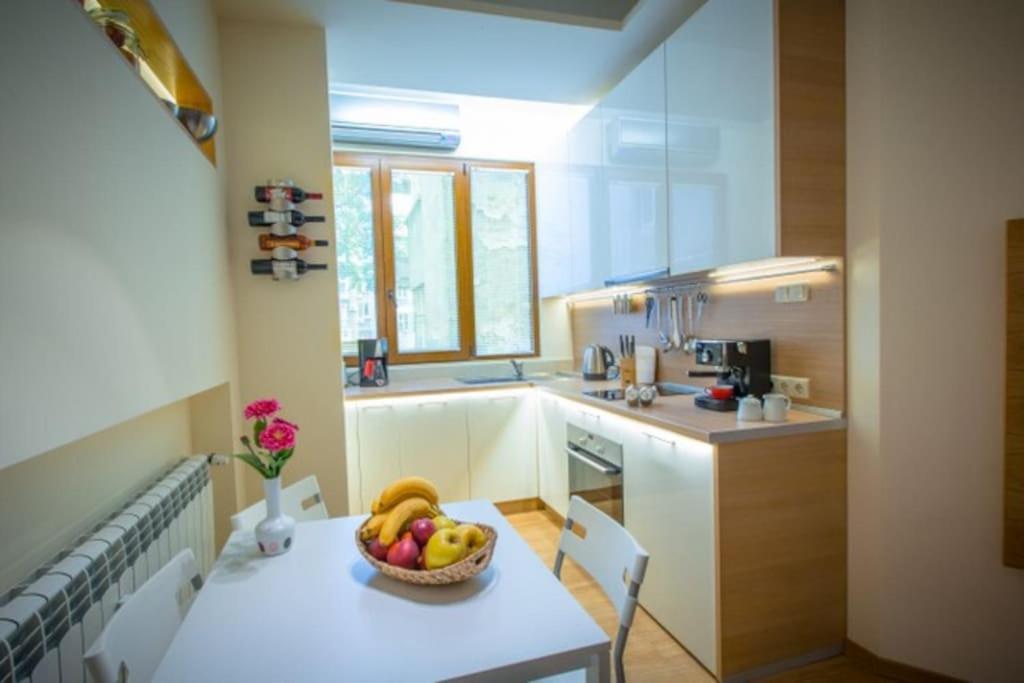 High Tech - Luxurious Apartment Софія Екстер'єр фото