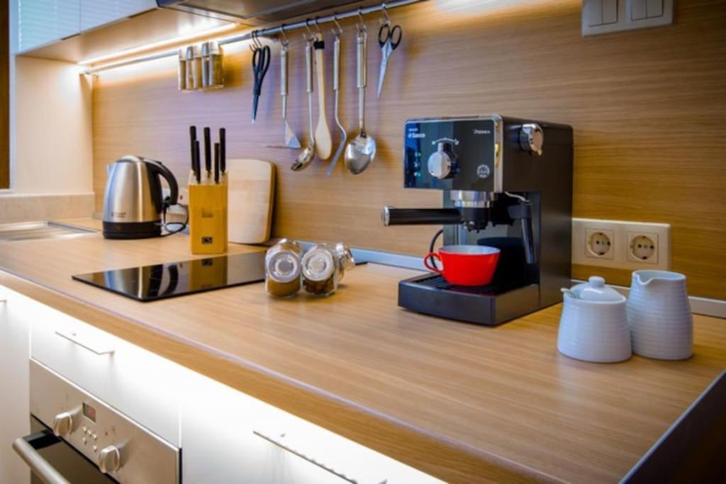 High Tech - Luxurious Apartment Софія Екстер'єр фото