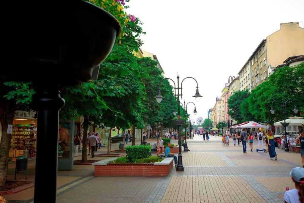 High Tech - Luxurious Apartment Софія Екстер'єр фото