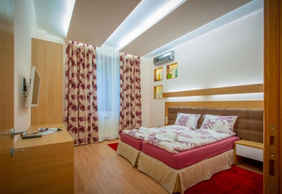 High Tech - Luxurious Apartment Софія Екстер'єр фото