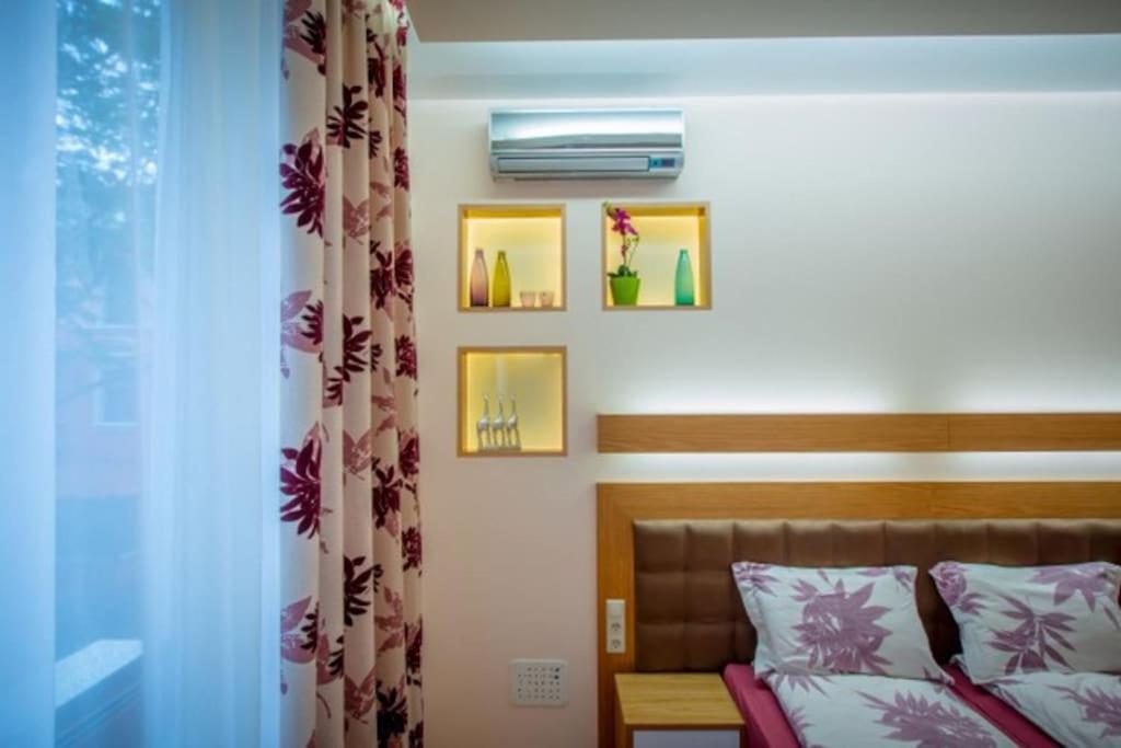 High Tech - Luxurious Apartment Софія Екстер'єр фото